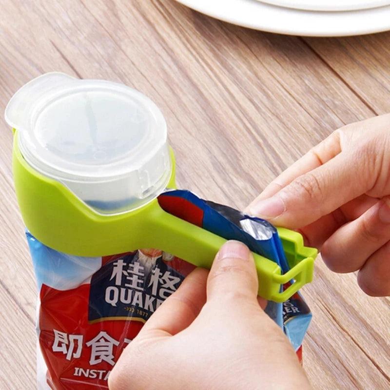 Food Storage Clip with Pour Spout